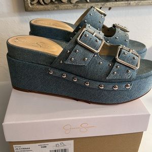 Jessica Simpson size 10M Cyriss2 Studded Buckled Platform Wedge Sandal